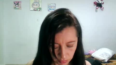 Snapshot of haylie85 chatting on 11-22-25, 12:42 haylie85 online show from 11-22-25, 12:42