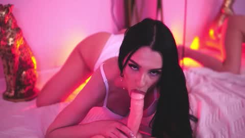 Snapshot of hayliemilf chatting on 02-11-26, 06:02 Haylie online show from 02-11-26, 06:02