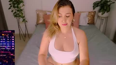 Snapshot of haylin_bex chatting on 12-10-24, 11:19 FERNANDA online show from 12-10-24, 11:19