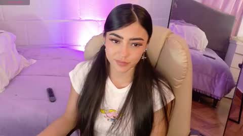 Snapshot of hazel_lynn_ross_ chatting on 11-20-25, 07:57 HAZEL LYNN ROSS online show from 11-20-25, 07:57