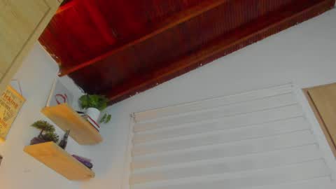 Im Hazel online show from 01-08-25, 02:25