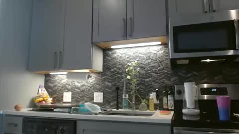 Hazel online show from 02-04-25, 08:06