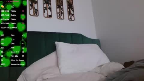 Hazel online show from 02-16-25, 04:32