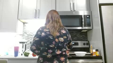 Hazel online show from 02-18-25, 12:48