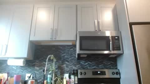 Hazel online show from 02-26-25, 03:19