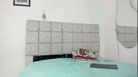 Snapshot of hazel_slim_ chatting on 01-13-26, 03:17 hazel_slim_ online show from 01-13-26, 03:17