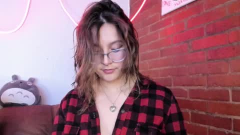 Snapshot of hazelbrownn23 chatting on 01-28-25, 05:11 Hazel Brown online show from 01-28-25, 05:11