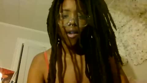 Snapshot of hazelhanes chatting on 01-15-26, 07:46 Hazel Hanes online show from 01-15-26, 07:46