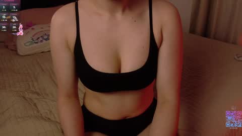 Snapshot of hazelhayess chatting on 05-11-26, 04:04 hazelhayess online show from 05-11-26, 04:04
