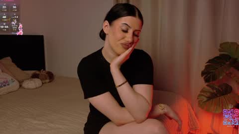 Snapshot of hazelhayess chatting on 05-16-26, 03:44 hazelhayess online show from 05-16-26, 03:44