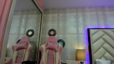 HazelMoret online show from 09-17-25, 11:34