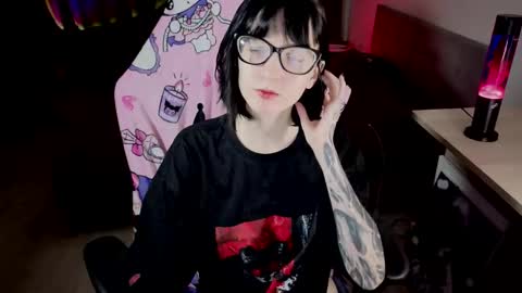 hazeltompson online show from 03-05-26, 12:23