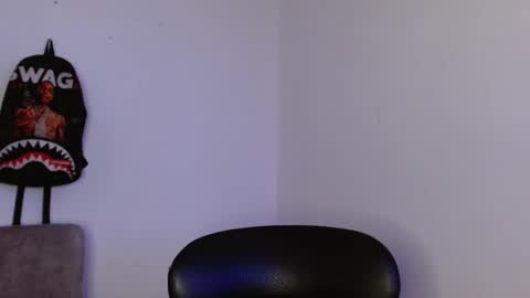 Snapshot of hazlan_420 chatting on 11-10-25, 05:01 hazlan_420 online show from 11-10-25, 05:01