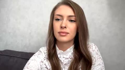 Snapshot of heart_petal chatting on 10-17-25, 10:40 Mona online show from 10-17-25, 10:40