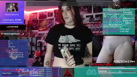 Snapshot of heartmyarc chatting on 09-30-25, 07:02 HeartMyArc online show from 09-30-25, 07:02