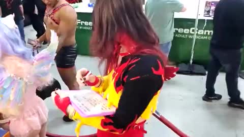 Snapshot of heartmyarc chatting on 10-25-25, 08:47 HeartMyArc online show from 10-25-25, 08:47