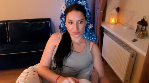 Snapshot of heaven_chloe chatting on 01-03-25, 11:12 Heaven girl online show from 01-03-25, 11:12