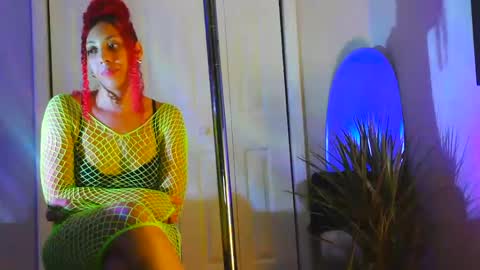 Heavenllyy online show from 02-10-25, 05:25