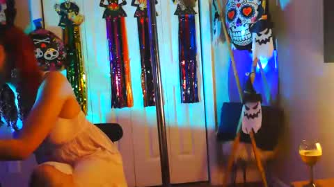 Heavenllyy online show from 11-22-25, 02:10