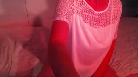 Snapshot of heavenlykiss chatting on 11-16-25, 01:17 Chani online show from 11-16-25, 01:17