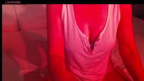 Snapshot of heavenlykiss chatting on 04-06-26, 08:04 Chani online show from 04-06-26, 08:04