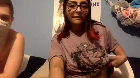 Snapshot of heavensbunny chatting on 02-09-25, 03:22 heaven the muslim slut online show from 02-09-25, 03:22