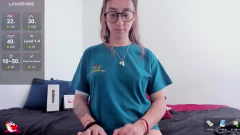 Snapshot of heavy_megan chatting on 11-11-25, 08:09 MEGAN online show from 11-11-25, 08:09