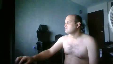 Snapshot of heavy_rebellxc chatting on 04-26-26, 06:44 Heavy Rebell online show from 04-26-26, 06:44