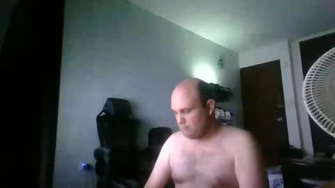 Snapshot of heavy_rebellxc chatting on 04-27-26, 04:32 Heavy Rebell online show from 04-27-26, 04:32