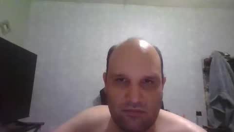Snapshot of heavy_rebellxc chatting on 05-10-26, 04:28 Heavy Rebell online show from 05-10-26, 04:28