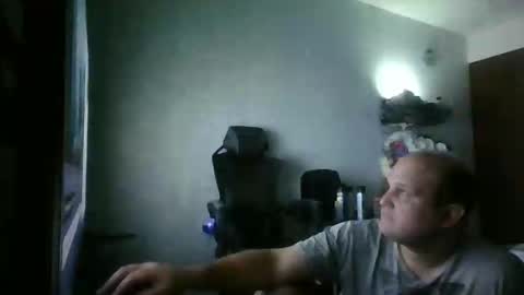 Snapshot of heavy_rebellxc chatting on 05-11-26, 05:57 Heavy Rebell online show from 05-11-26, 05:57