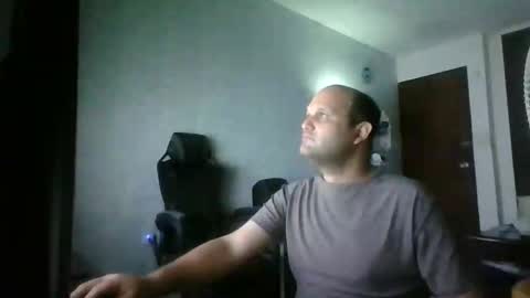 Snapshot of heavy_rebellxc chatting on 05-15-26, 07:15 Heavy Rebell online show from 05-15-26, 07:15