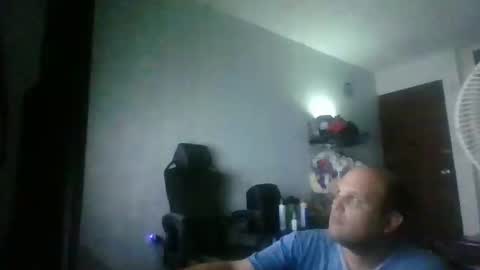 Snapshot of heavy_rebellxc chatting on 05-18-26, 03:35 Heavy Rebell online show from 05-18-26, 03:35