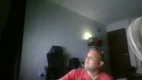 Snapshot of heavy_rebellxc chatting on 05-25-26, 04:40 Heavy Rebell online show from 05-25-26, 04:40