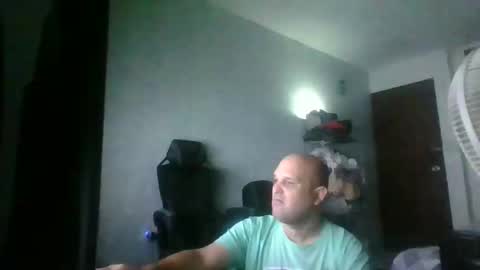 Snapshot of heavy_rebellxc chatting on 05-26-26, 04:41 Heavy Rebell online show from 05-26-26, 04:41