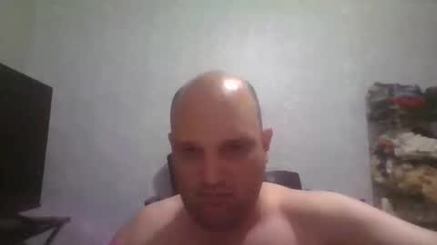 Snapshot of heavy_rebellxc chatting on 06-03-26, 03:09 Heavy Rebell online show from 06-03-26, 03:09