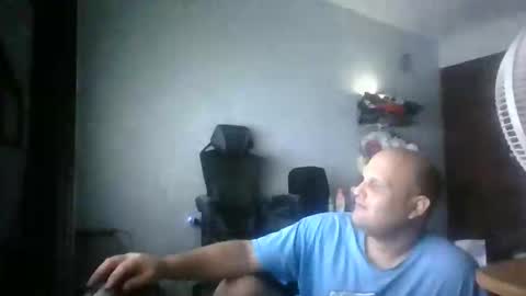 Snapshot of heavy_rebellxc chatting on 06-08-26, 06:25 Heavy Rebell online show from 06-08-26, 06:25