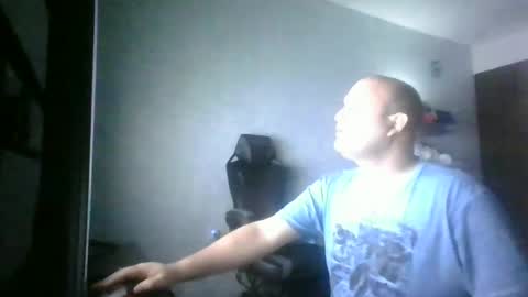 Snapshot of heavy_rebellxc chatting on 06-14-26, 04:03 Heavy Rebell online show from 06-14-26, 04:03