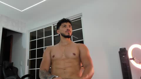 Snapshot of heavy_thor chatting on 02-26-25, 01:11 Thor online show from 02-26-25, 01:11