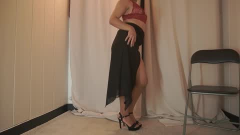 Snapshot of hecate333 chatting on 09-18-25, 05:37 hecate333 online show from 09-18-25, 05:37