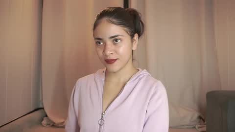 Snapshot of hecate333 chatting on 10-12-25, 06:18 hecate333 online show from 10-12-25, 06:18