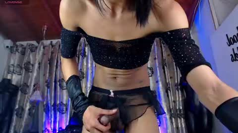 Snapshot of hecate_doll chatting on 07-11-26, 07:49 hecate_doll online show from 07-11-26, 07:49
