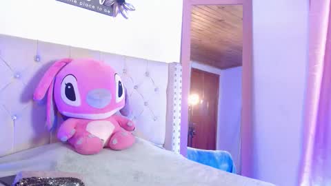 Snapshot of hecate_queen chatting on 11-27-25, 12:07 Hecate Queen online show from 11-27-25, 12:07