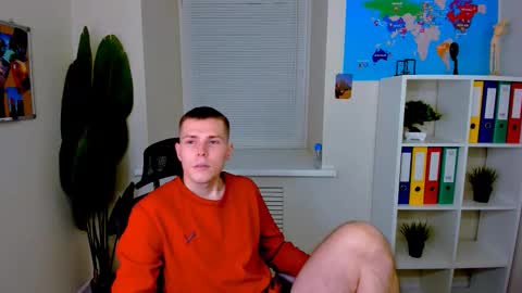 Snapshot of hector_spector chatting on 10-21-25, 10:38 Hector online show from 10-21-25, 10:38