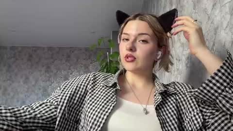 Nessie online show from 05-14-26, 02:46