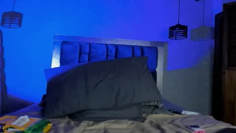 heellboy_ online show from 11-25-25, 01:27