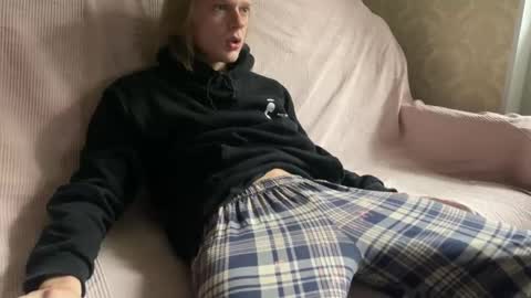 Snapshot of heey_nick chatting on 09-16-25, 12:39 Nick online show from 09-16-25, 12:39