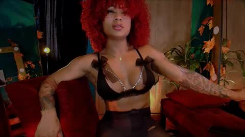 Snapshot of heidicox chatting on 01-12-25, 08:14 Heidi online show from 01-12-25, 08:14