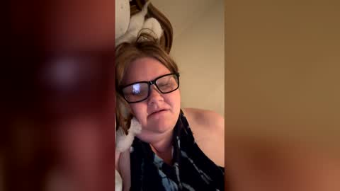 heidimackey2 online show from 06-11-26, 07:06