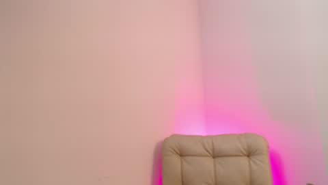 Snapshot of heidipalmer chatting on 06-13-26, 02:42 Heidi Palmer online show from 06-13-26, 02:42